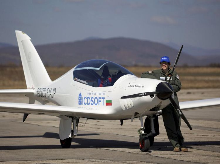 Remaja 16 Tahun Ini Bakal Terbang Keliling Dunia Sendirian