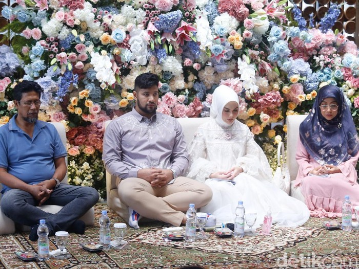 Irish Bella Irish Bella umumkan jenis kelamin calon bayi yang dikandung