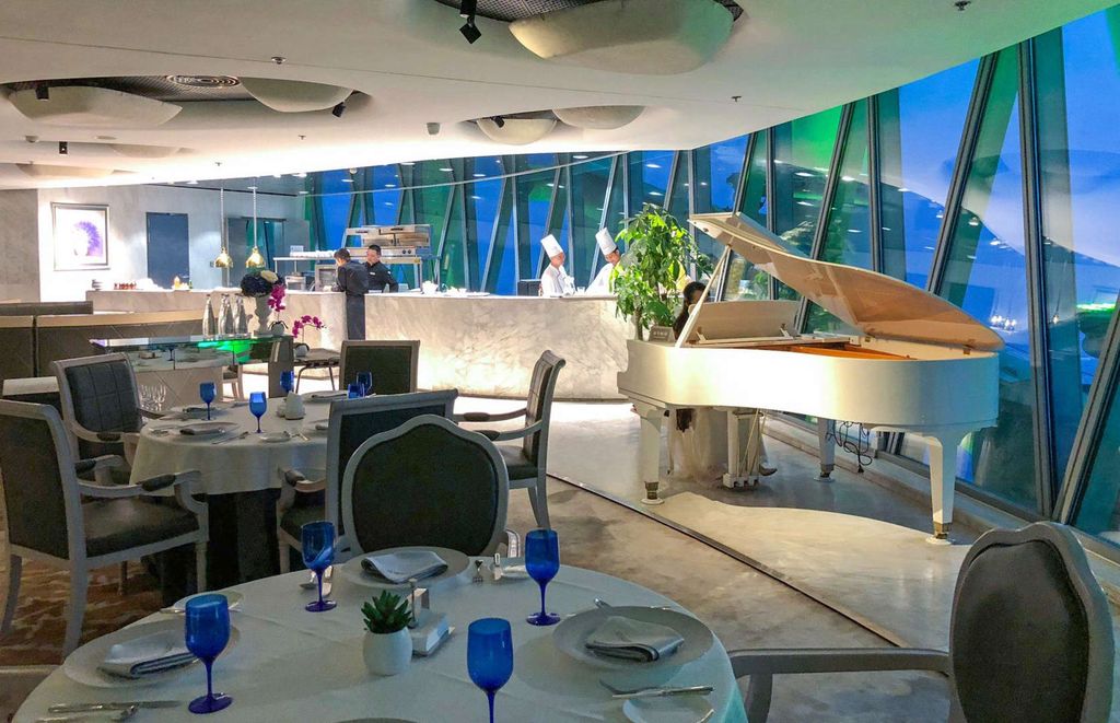 Istimewa Banget! Ini 7 Restoran Tertinggi di Dunia dengan Pemandangan Keren