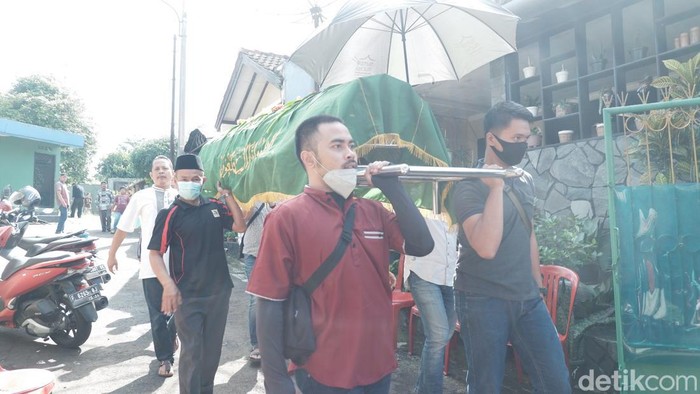 Jenazah Kosasih Kartadiredja akan dimakamkan di TPU Ciandam, Kota Sukabumi