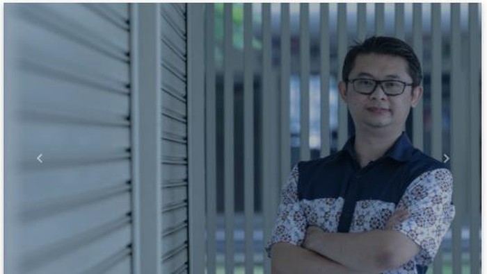 Kepala Sekolah Inspiratif Nasional Teguh Juliawan yang menyediakan solusi pencegahan salah pilih jurusan kuliah.