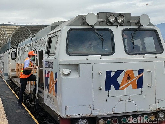 Kereta Jakarta-Garut