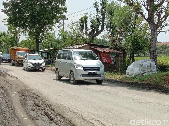 Kondisi jalur alternatif Jakenan menuju Batangan-Rembang, Kamis (24/3/2022).