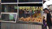 Mungkin setelah memasak dengan  cara dire  us viral, tak akan ada lagi penjual gorengan, melainkan penjual rebusan. Foto: Instagram/Twitter