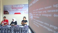 Dengan berkolaborasi berbagi jaringan, armada, sumber daya manusia, infrastruktur dan teknologi untuk mendapatkan peluang bisnis baru yang merupakan bagian dari kerja sama strategis. 