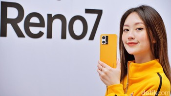 Oppo memodali Reno7 dengan Snapdragon 680 yang dipadukan RAM 8 GB yang dapat ditambah dengan RAM virtual hingga 5GB. Untuk memori internalnya 256 GB. Foto: Adi Fida Rahman/detikINET
