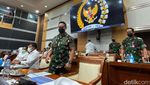 Panglima TNI dan DPR Bahas Penghapusan KRI Teluk Sampit-515