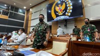 Rapat itu untuk meminta persetujuan DPR terkait penghapusan kapal perang KRI Teluk Sampit-515.