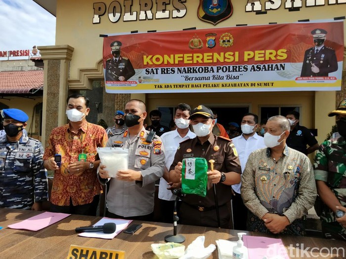 Polisi mengamankan 1 kilogram sabu dari tangan pengedar di Labuhanbatu