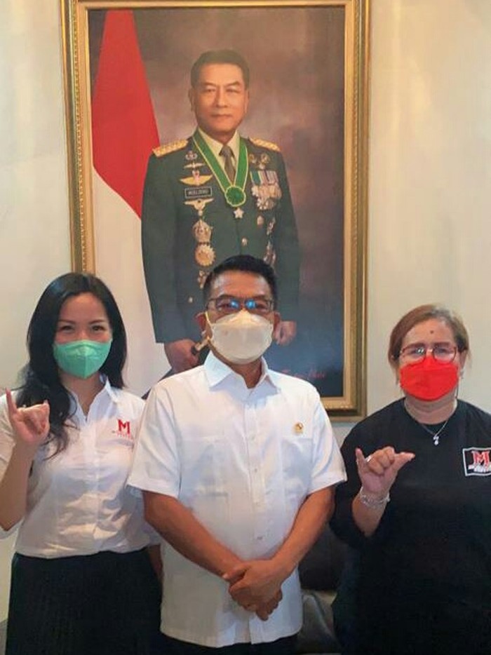 Saat Relawan Jokowi Berterima Kasih ke Erick Thohir, Ada Apa? Immanuel Ebenezer terkesan tak terima dengan hasil RUPS PT Pupuk Indonesia. Pemberhentiannya ia rasa janggal karena ada sesuatu yang mengganjal. Ada apa?