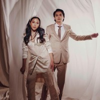 Penyanyi Sherina Munaf dan aktor Baskara Mahendra resmi bercerai pada 13 Februari 2025 dengan putusan verstek, karena keduanya absen di persidangan. Keduanya menikah diam-diam pada 3 November 2020 dan sering dianggap ‘couple goals’ oleh netizen. Foto: Instagram @sherinasinna