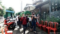 Turut hadir perwakilan dari wasit Kota Sukabumi, Ayi Ginanjar. Ia mengutarakan rasa kehilangan atas sosok legenda olahragawan itu.