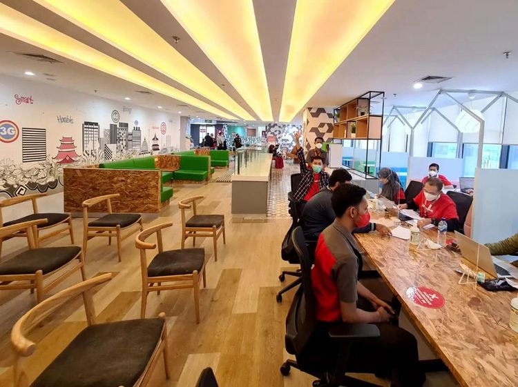Vaksinasi di Sini, Berasa Lagi Nongkrong di Kafe