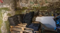 Selain menjadi tempat membuat rompi anti peluru, tempat iuni juga sebagai tempat perlindungan bom dan rudal di Ibu Kota Kyiv.