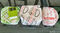 detikfood mencicipi 3 burger Rp 20 ribuan yang populer di kawasan Jaksel. Kami membelinya lewat aplikasi ojek online. Ada Burger Bangor, Keblenger Burger, dan Bar Burger.