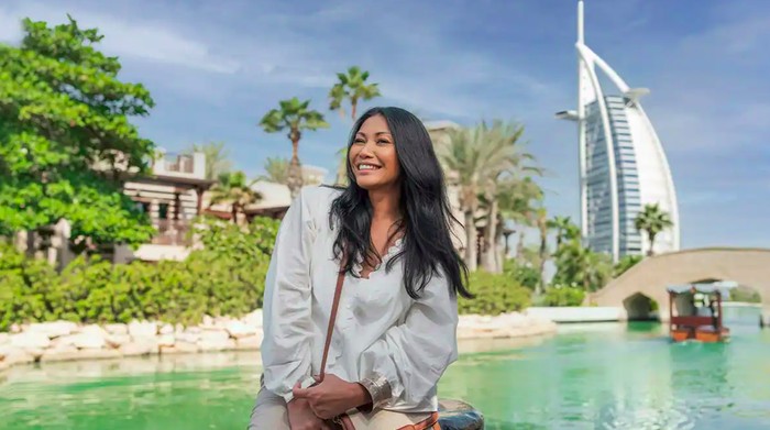 Anggun di Dubai