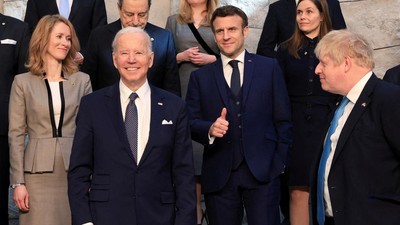 Bahas Invasi Rusia ke Ukraina, Biden-Macron Rapat di Belgia