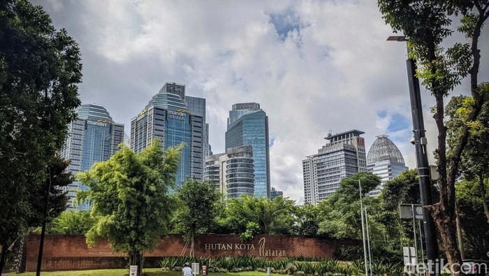 cuaca jakarta cerah berawan