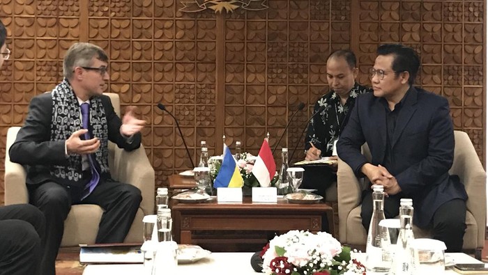 Wakil Ketua DPR RI Muhaimin Iskandar atau Cak Imin mengadakan pertemuan dengan Duta Besar Ukraina untuk Indonesia Vasyl Hamianin.
