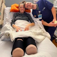 Claire terinfeksi COVID-19 pada Januari. Meski telah divaksinasi lengkap, dia menderita gejala serius hingga harus dirawat di rumah sakit.Foto: dok. Instagram/@clurby