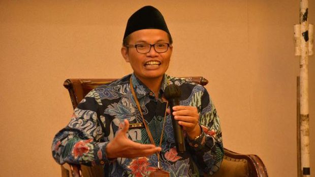Direktur Urusan Agama Islam dan Pembinaan Syariah, Adib