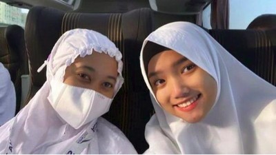 Fuji Wujudkan Keinginan Vanessa Angel Bawa Pengasuh Gala Umrah