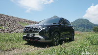 Selama pengetesan kali ini, kami beberapa kali melakukan pengetesan di jalan semi off-road. Creta punya ground clearance yang cukup tinggi dan salah satu yang tertinggi di kelasnya dengan 200 mm, membuat kami tak ragu melahap jalan jelek. Foto: Muhammad Hafizh Gemilang