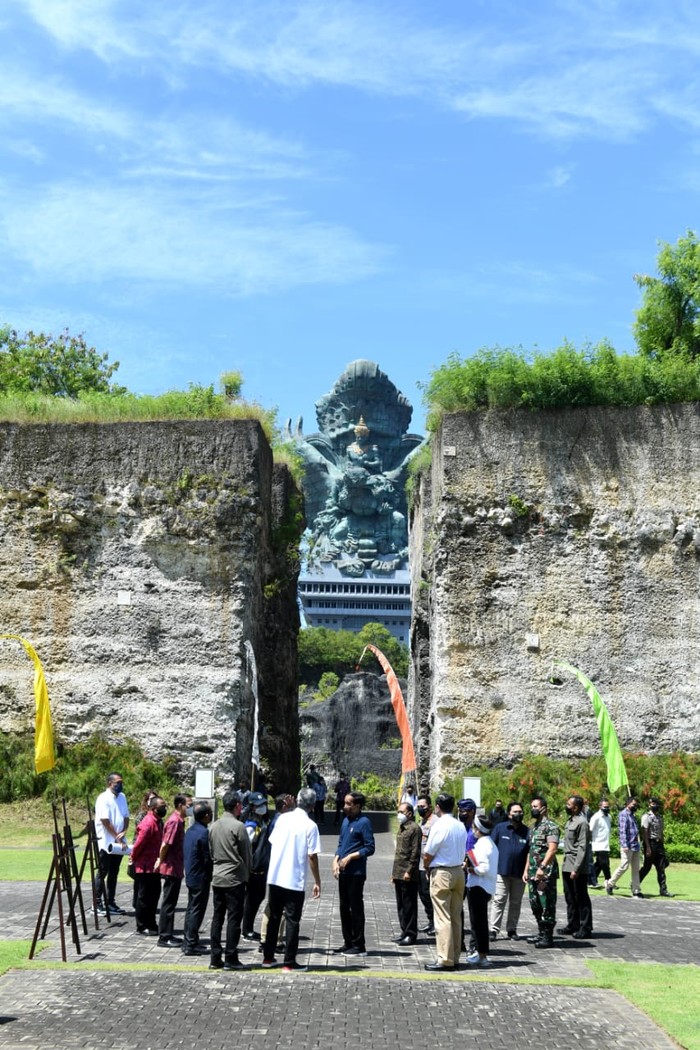 Jokowi Tinjau Kesiapan GWK Cultural Park untuk KTT G20
