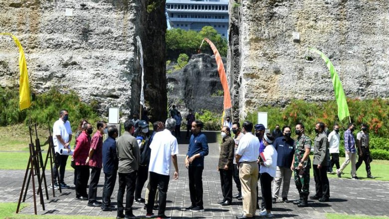 Jokowi Tinjau Kesiapan GWK Cultural Park untuk KTT G20