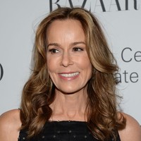 2. Julia Koch – US$59 miliarJulia Koch wanita terkaya kedua di dunia dan di Amerika Serikat. Ia dikenal sebagai istri dari mendiang David Koch, seorang miliarder David Koch. Setelah kepergian David, Julia dan anak-anak mereka mewarisi 42% saham Koch Industries yang membuatnya ikut jadi miliarder.Foto: dok. AP