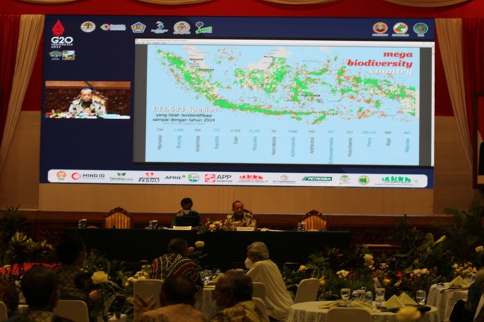 Kementerian Lingkungan Hidup dan Kehutanan (KLHK) membuat serangkaian transformasi digital dalalm pembangunan kehutanan. Sekretaris Jenderal KLHK Bambang Hendroyono menyatakan inovasi kehutanan 4.0 dilakukan untuk memitigasi perubahan iklim dan mewujudkan ekonomi hijau.