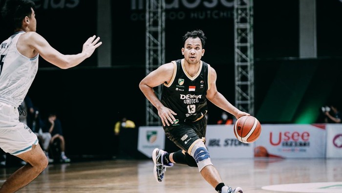 Kaleb Ramot Gemilang, Dewa United Surabaya.
