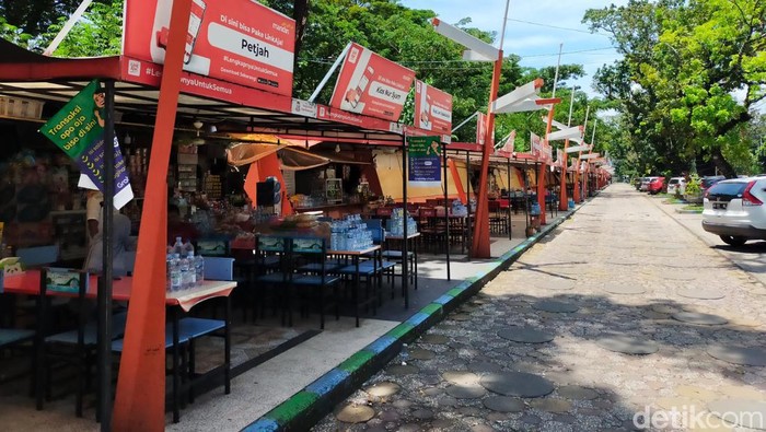 Kawasan kuliner Kanrerong Kota Makassar.