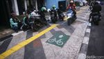 Trotoar Margonda Dicat Kotak Hijau Bergambar Sepeda, Apa Tuh?