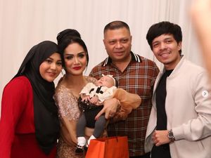 Heboh Krisdayanti Kasih Kopi ke Ameena, Dokter Tegaskan Balita Tak Boleh Diberi Kafein