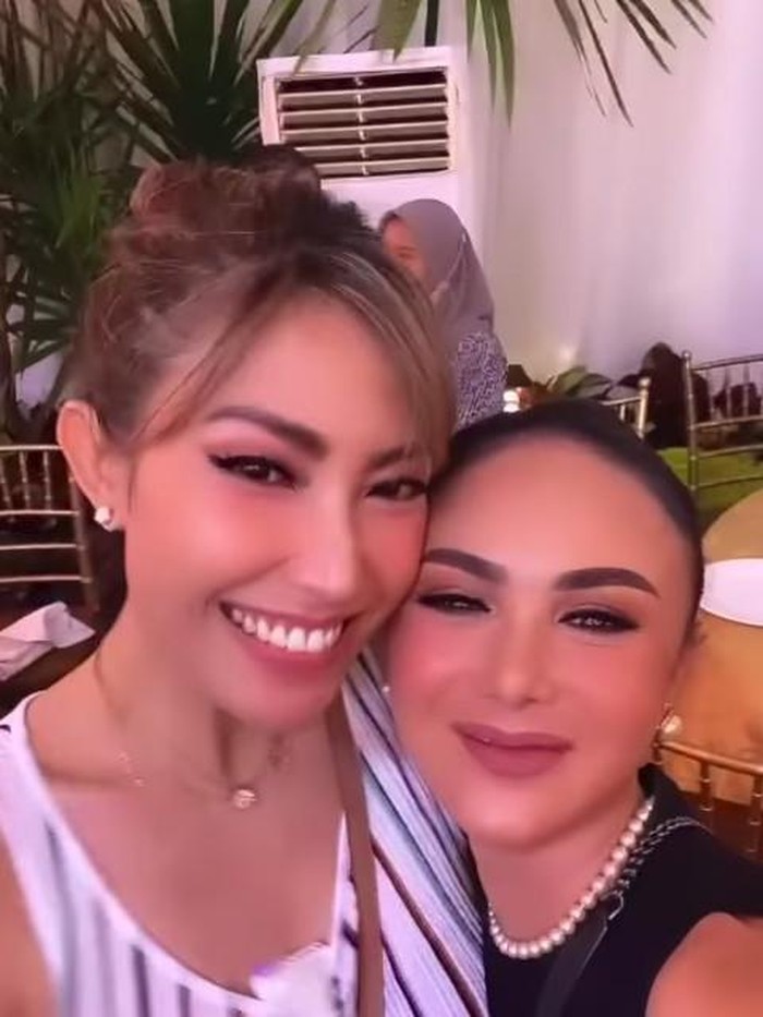Krisdayanti Ulang tahun Krisdayanti.