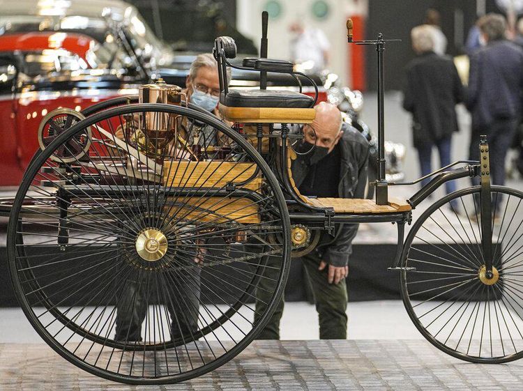 Pameran Mobil Klasik di Jerman, Ada yang Disulap Jadi Mobil Listrik