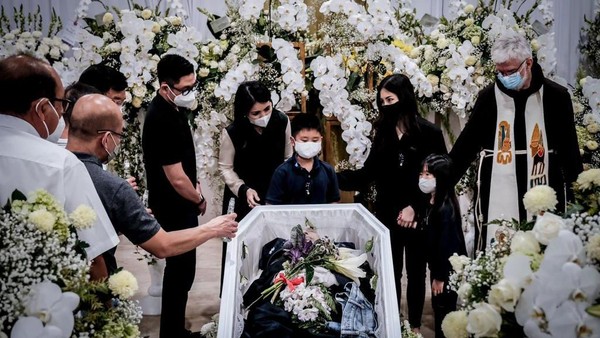 Kabar tersebut disampaikan Wamenparekraf Angela melalui unggahannya di sosial media instagram @angelatanoesoedibjo, Rabu (23/3/2022). Kabar tersebut disampaikan Wamenparekraf Angela melalui unggahannya di sosial media instagram @angelatanoesoedibjo, Rabu (23/3/2022).Â