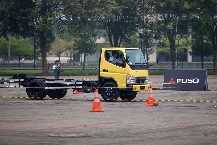 Pemerintah akan menerapkan aturan emisi Euro 4 gas buang kendaraan per April 2022. Mitsubishi pun mengubah spesifikasi serta nama besar Cold Diesel menjadi Canter.