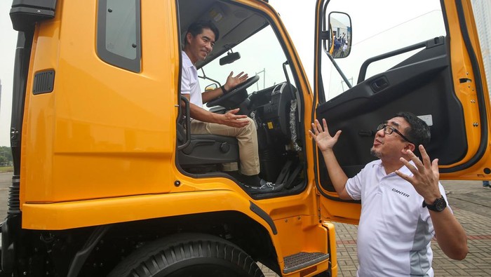 Pemerintah akan menerapkan aturan emisi Euro 4 gas buang kendaraan per April 2022. Mitsubishi pun mengubah spesifikasi serta nama besar Cold Diesel menjadi Canter.