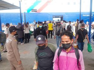 Jelang Ramadan, Pelabuhan Nusantara Parepare Mulai Dipadati Pemudik