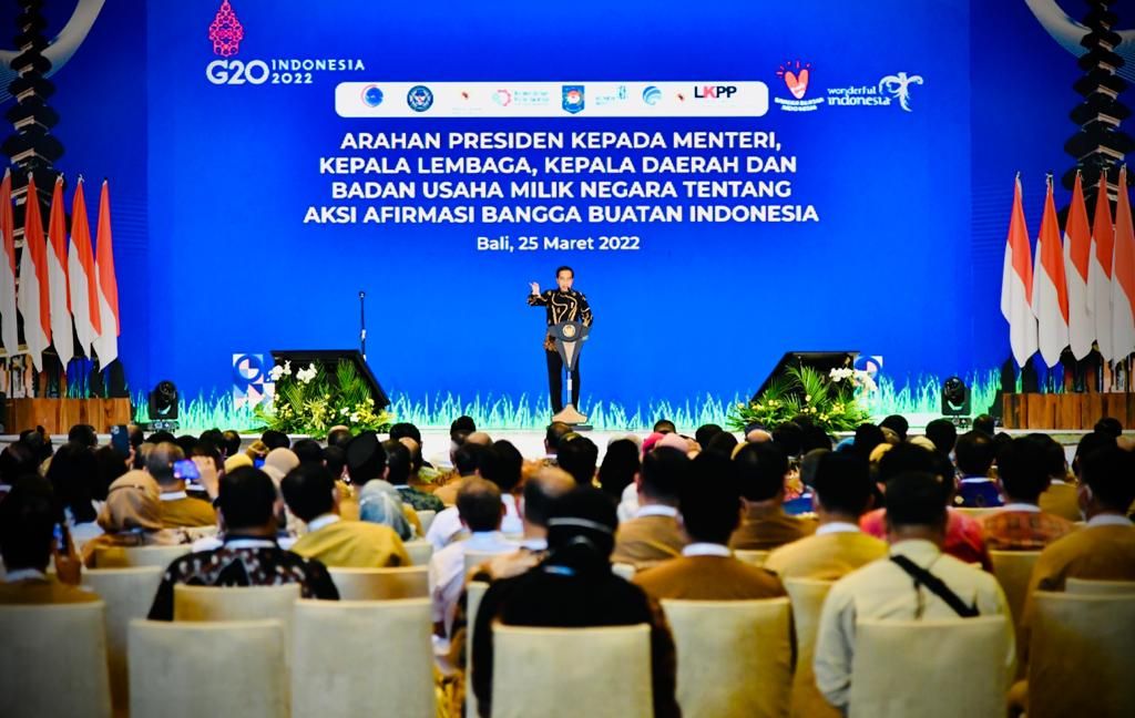 Pengarahan Presiden RI Jokowi Tentang Aksi Afirmasi Bangga Buatan Indonesia, 25 Maret 2022 (Laily Rachev - Biro Pers Sekretariat Presiden)