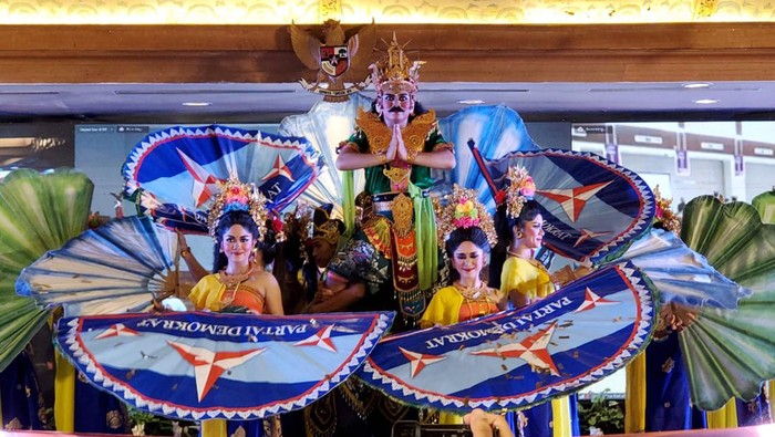 Pesan AHY Kepada Kader Demokrat Bali Usai Pelantikan Ketum Partai Demokrat Agus Harimurti Yudhoyono (AHY) melantik para pengurus DPD Partai Demokrat Provinsi Bali dan Provinsi Papua Barat. Ia pun berpesan untuk segera langsung turun kerja demi rakyat.