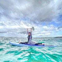 Usai sempat dirahasiakan, akhirnya kini Ria Ricis dan Teuku Ryan mengumumkan kabar kehamilannya. Walaupun tengah hamil, namun YouTuber yang satu ini masih tetap terlihat aktif. Pose-pose fotonya saat hamil pun sampai membuat dua kakaknya, Oki Setiana Dewi dan Shindy Putri jadi ikut khawatir dan menasihati Ricis agar tidak terlalu aktif bergerak. Foto: Instagram