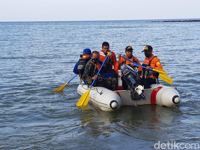 Seorang pemancing hilang tenggelam di Pelabuhan Kendal, Jumat (25/3/2022).
