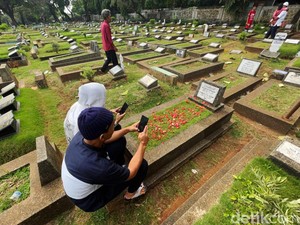 Bolehkah Safar untuk Ziarah Kubur?