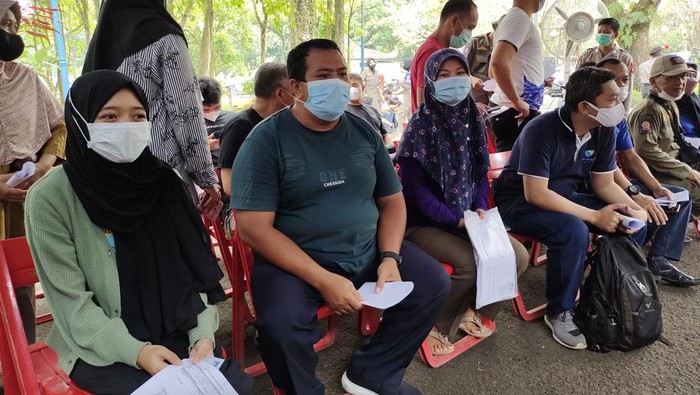 Vaksinasi booster di Pendopo Bupati Lebak, jalan Abdi Negara, Rangkasbitung, Lebak, Banten. (Foto: Fathul Rizkoh/detikcom)