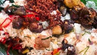 Menu oseng yang ini unik. Namanya nasi oseng sumsum dan serundeng. Berupa nasi dengan isian oseng tumis yang mirip nasi bakar. Paduan sumsumnya lembut gurih! Ini resepnya. Foto: Masak Masak Trans TV 