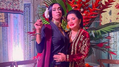 Adu Gaya Artis Berkebaya di Pesta Ultah Yanti Airlangga, Aming Curi Atensi