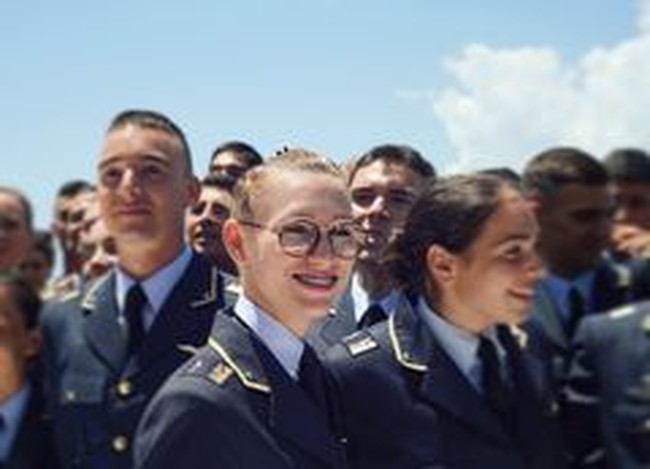 Berita Giulia sempat menghebohkan terlebih video perploncoannya yang tersebar. Dilansir Corriere della Sera, ketika itu Giulia baru masuk sebagai kadet sebelum diplonco secara brutal tiga bulan kemudian.Foto: Instagram @giuliajschiff